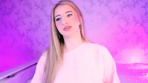 Vivian online show from 10, 1, 2025