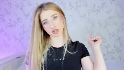 Vivian online show from 25, 2, 2025