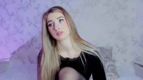 Vivian online show from 9, 3, 2025