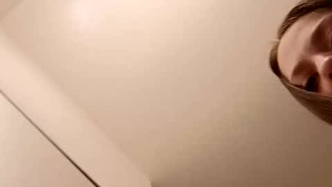 milkymomasquirtsalot online show from 8, 5, 2026