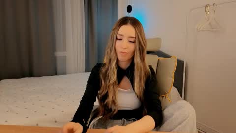 Snapshot of milla_bellaa chatting on 28, 2, 2026 Eva online show from 28, 2, 2026