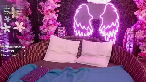 MILLA online show from 8, 9, 2025