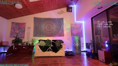 milla_milla online show from 8, 2, 2025