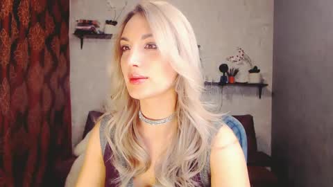 MillaXQueen online show from 14, 2, 2025