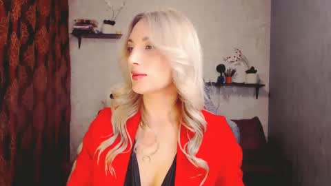 MillaXQueen online show from 17, 2, 2025