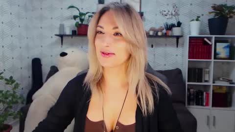 Snapshot of millaxqueen chatting on 7, 2, 2026 MillaXQueen online show from 7, 2, 2026