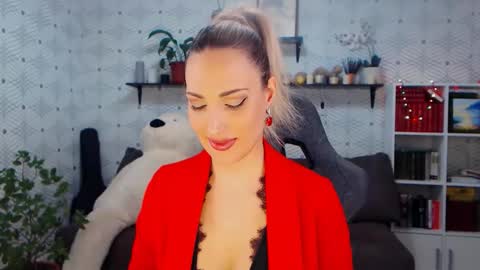 Snapshot of millaxqueen chatting on 19, 3, 2026 MillaXQueen online show from 19, 3, 2026