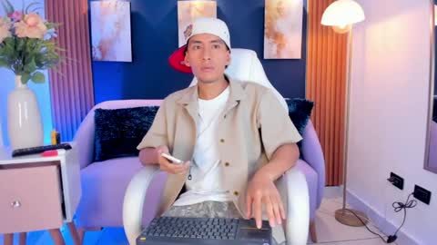 Tommy  online show from 12, 4, 2026