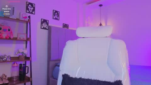 miller_vanessa_ online show from 26, 5, 2026