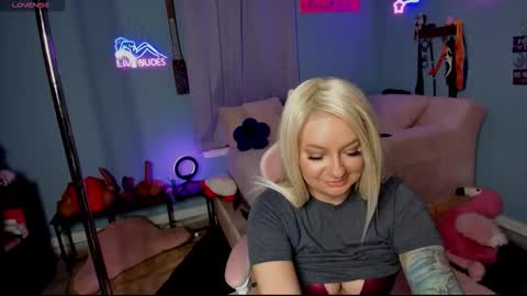 Mila online show from 7, 3, 2026