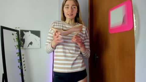 Snapshot of millie_lacroix chatting on 18, 3, 2026 millie_lacroix online show from 18, 3, 2026