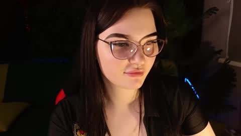 Snapshot of milliedoll chatting on 28, 2, 2025 Millie online show from 28, 2, 2025