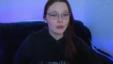 Snapshot of milliedoll chatting on 1, 10, 2025 Millie online show from 1, 10, 2025