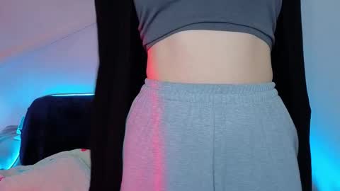 Snapshot of milliedoll chatting on 6, 10, 2025 Millie online show from 6, 10, 2025