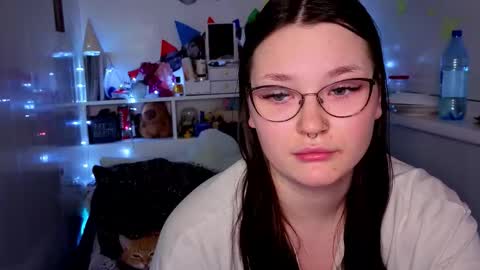 Snapshot of milliedoll chatting on 1, 11, 2025 Millie online show from 1, 11, 2025