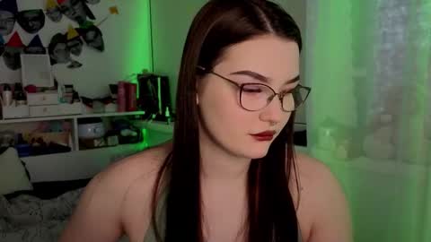 Snapshot of milliedoll chatting on 7, 11, 2025 Millie online show from 7, 11, 2025