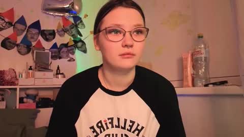 Snapshot of milliedoll chatting on 9, 1, 2026 Millie online show from 9, 1, 2026