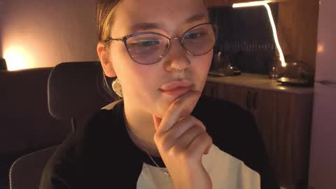 Snapshot of milliedoll chatting on 19, 2, 2026 Millie online show from 19, 2, 2026