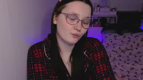 Snapshot of milliedoll chatting on 21, 2, 2026 Millie online show from 21, 2, 2026