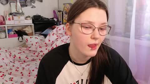 Snapshot of milliedoll chatting on 25, 2, 2026 Millie online show from 25, 2, 2026