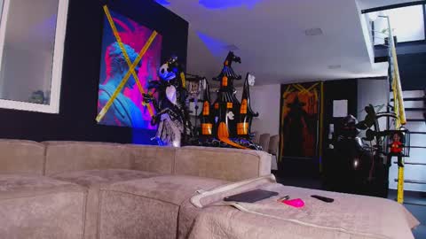 Mila  online show from 16, 10, 2025