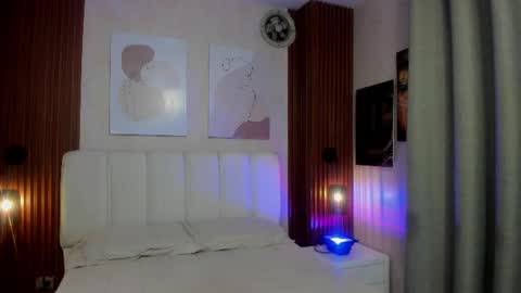 Snapshot of millieskinny18 chatting on 7, 7, 2026 Miley online show from 7, 7, 2026