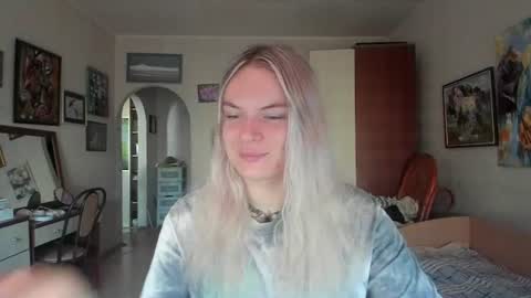 mili-kira online show from 3, 8, 2026