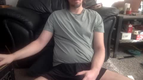 Snapshot of millionsmcgee chatting on 21, 2, 2025 Millions online show from 21, 2, 2025