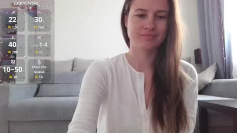 milly_browski online show from 14, 4, 2026