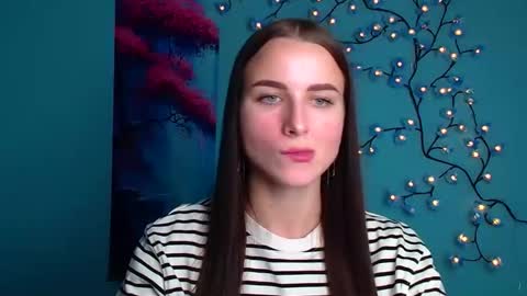 Snapshot of milly_liss chatting on 15, 10, 2025 Milly online show from 15, 10, 2025