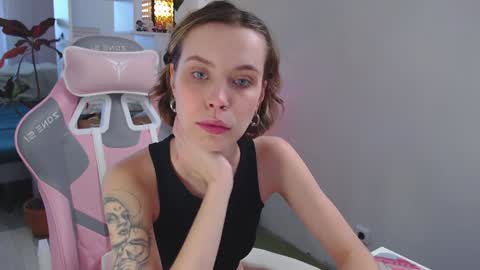 Snapshot of milly_ross23 chatting on 6, 1, 2025 Milly online show from 6, 1, 2025