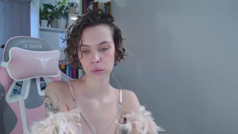 Snapshot of milly_ross23 chatting on 10, 1, 2025 Milly online show from 10, 1, 2025