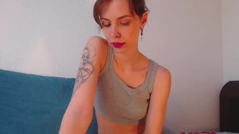 Snapshot of milly_ross23 chatting on 16, 9, 2025 Milly online show from 16, 9, 2025