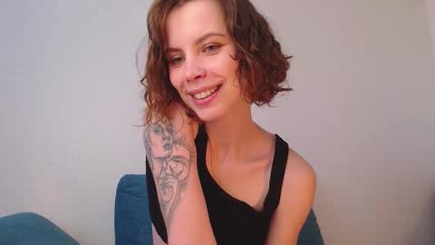 Snapshot of milly_ross23 chatting on 14, 10, 2025 Milly online show from 14, 10, 2025