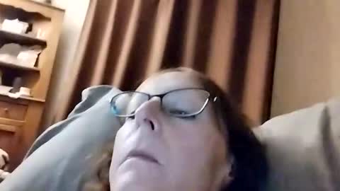 miloanj online show from 28, 4, 2026