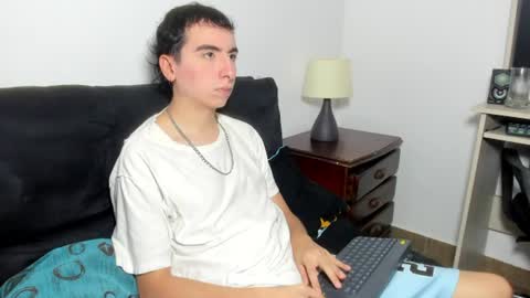Snapshot of milogm_ chatting on 10, 6, 2026 milogm_ online show from 10, 6, 2026
