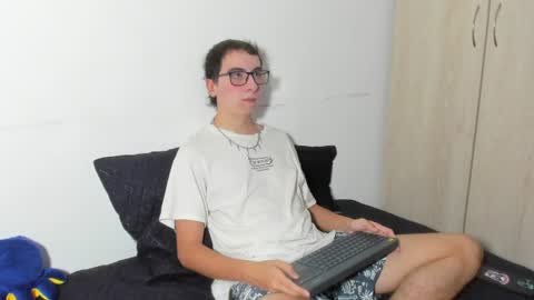 Snapshot of milogm_ chatting on 28, 6, 2026 milogm_ online show from 28, 6, 2026