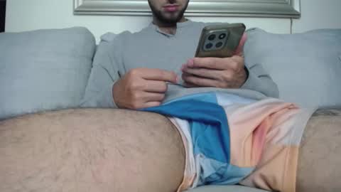 Snapshot of milostructor chatting on 6, 10, 2025 miloslove online show from 6, 10, 2025