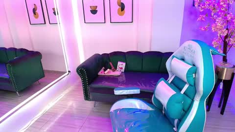 Milu ballmer  online show from 12, 2, 2025