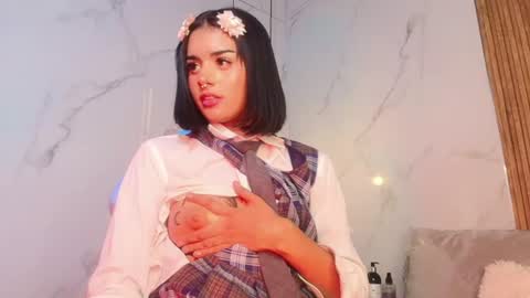 Snapshot of milu_carbajal_x chatting on 18, 7, 2026 milu_carbajal_x online show from 18, 7, 2026
