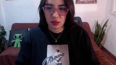 Milu Wallace  online show from 7, 3, 2026