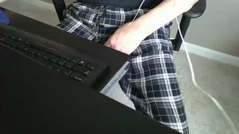 Snapshot of milwaukeebadger24 chatting on 14, 2, 2025 milwaukeebadger24 online show from 14, 2, 2025