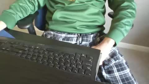 milwaukeebadger24 online show from 19, 12, 2025