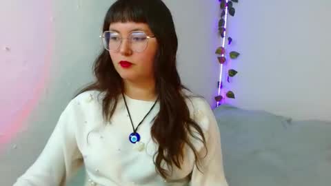 Snapshot of mily_baker chatting on 5, 2, 2025 mily_baker online show from 5, 2, 2025