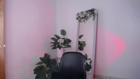 Mily Ortiz online show from 18, 12, 2025