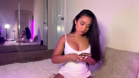 Snapshot of mimibabyxxx chatting on 25, 10, 2025 Mimi Baby online show from 25, 10, 2025