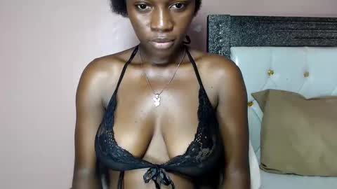 Snapshot of mimiebony chatting on 21, 3, 2026 mimiebony online show from 21, 3, 2026