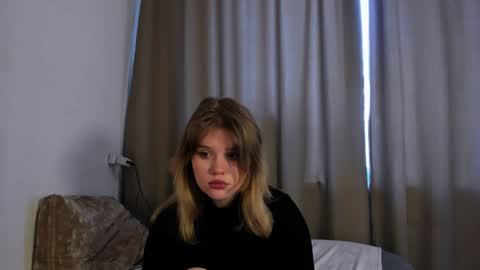 hi Im Mina  online show from 16, 1, 2025