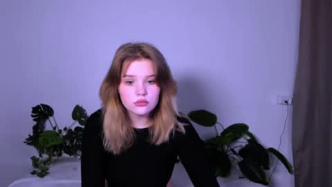 hi Im Mina  online show from 23, 1, 2025