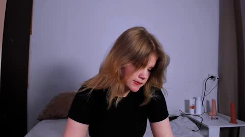 hi Im Mina  online show from 10, 2, 2025